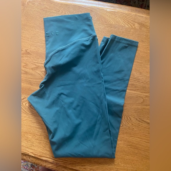 Vitality/Balance Athletica Jade Cloud Leggings - Picture 2 of 4